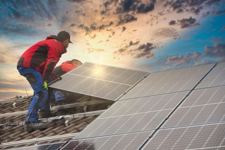 Choisir le bon installateur photovoltaïque, les critères essentiels à vérifier